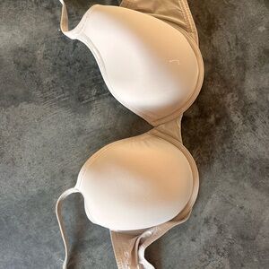 Victoria's Secret Cream Bra